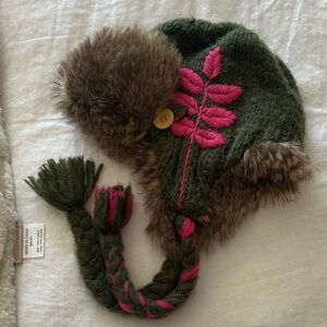 American Rag Olive and Fuchsia Knit Hat